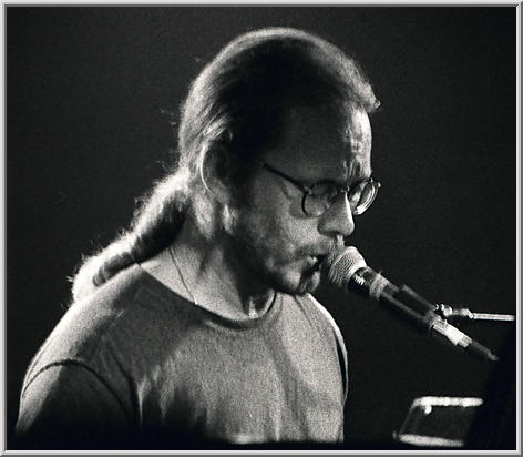 Warren Zevon with a pony tail