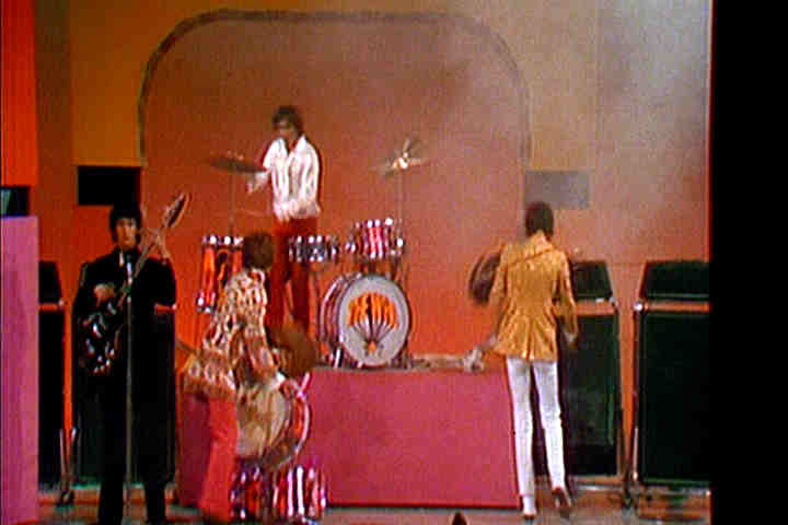 The Who smashing instruments, 1967 tv image