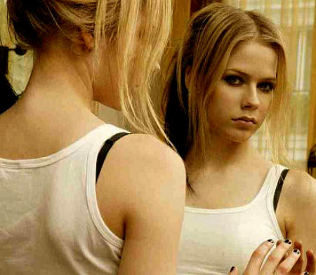 mirror image of Avril Lavigne