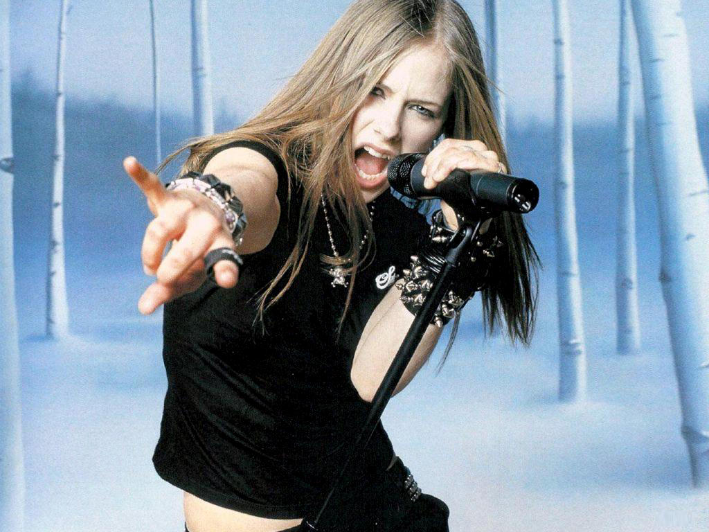 Avril Lavigne on stage wallpaper desktop background image