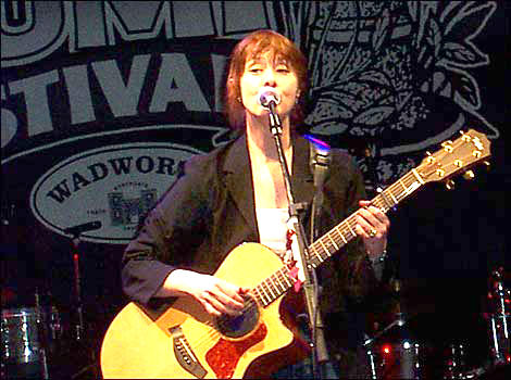 Suzanne Vega on stage